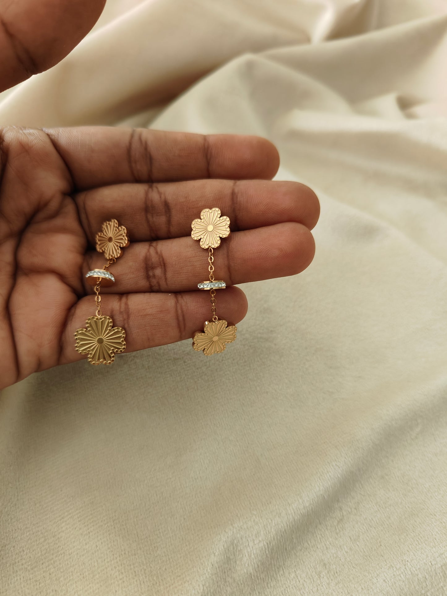 Gold flower dangler