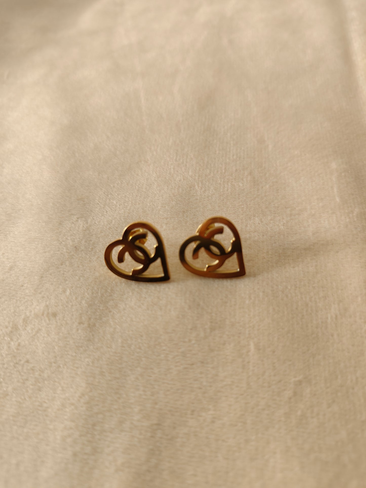 Chanel heart stud