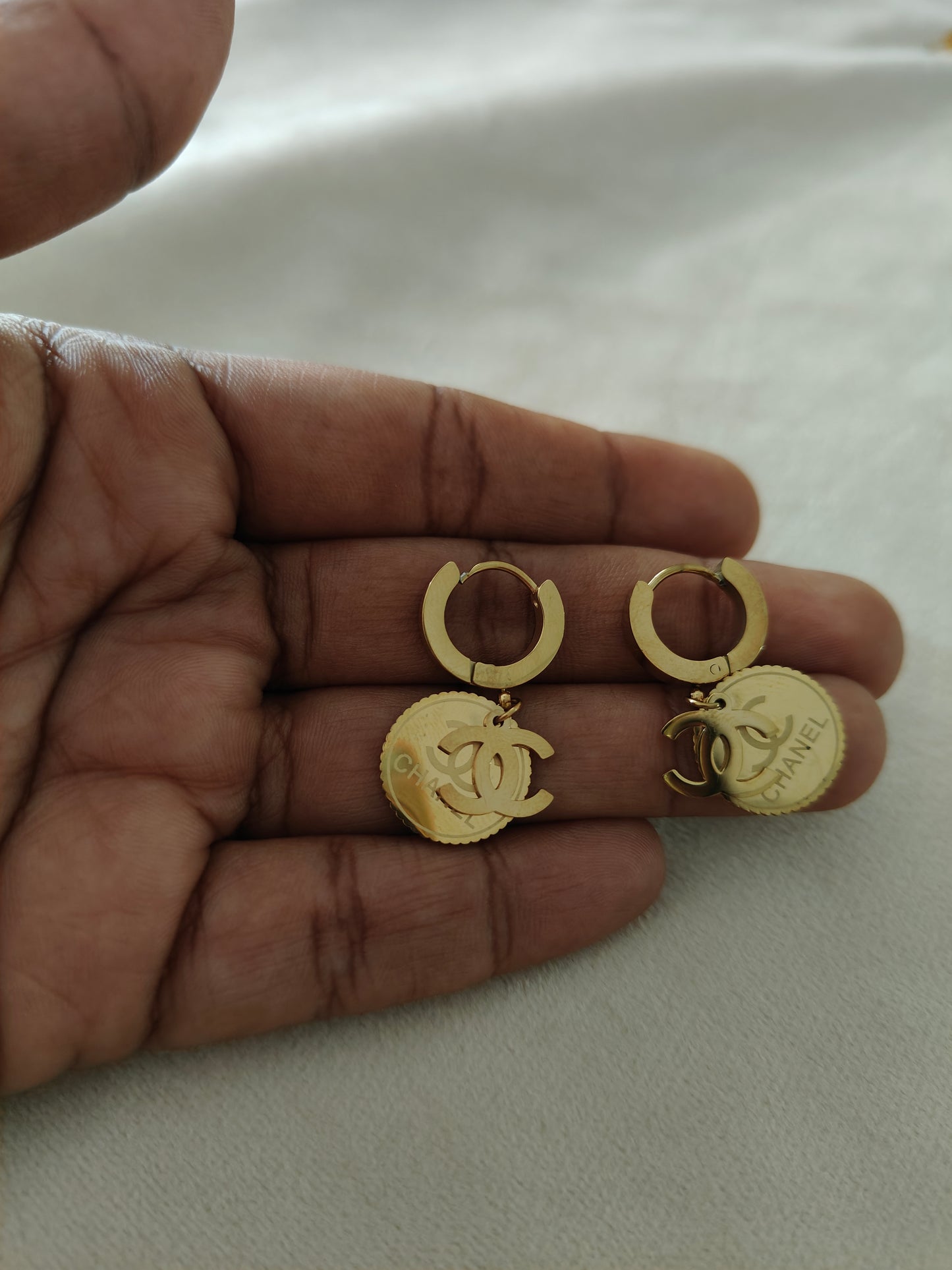 Chanel ring hanging