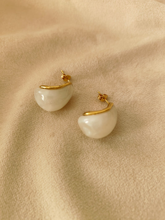 Pearl moon hoop