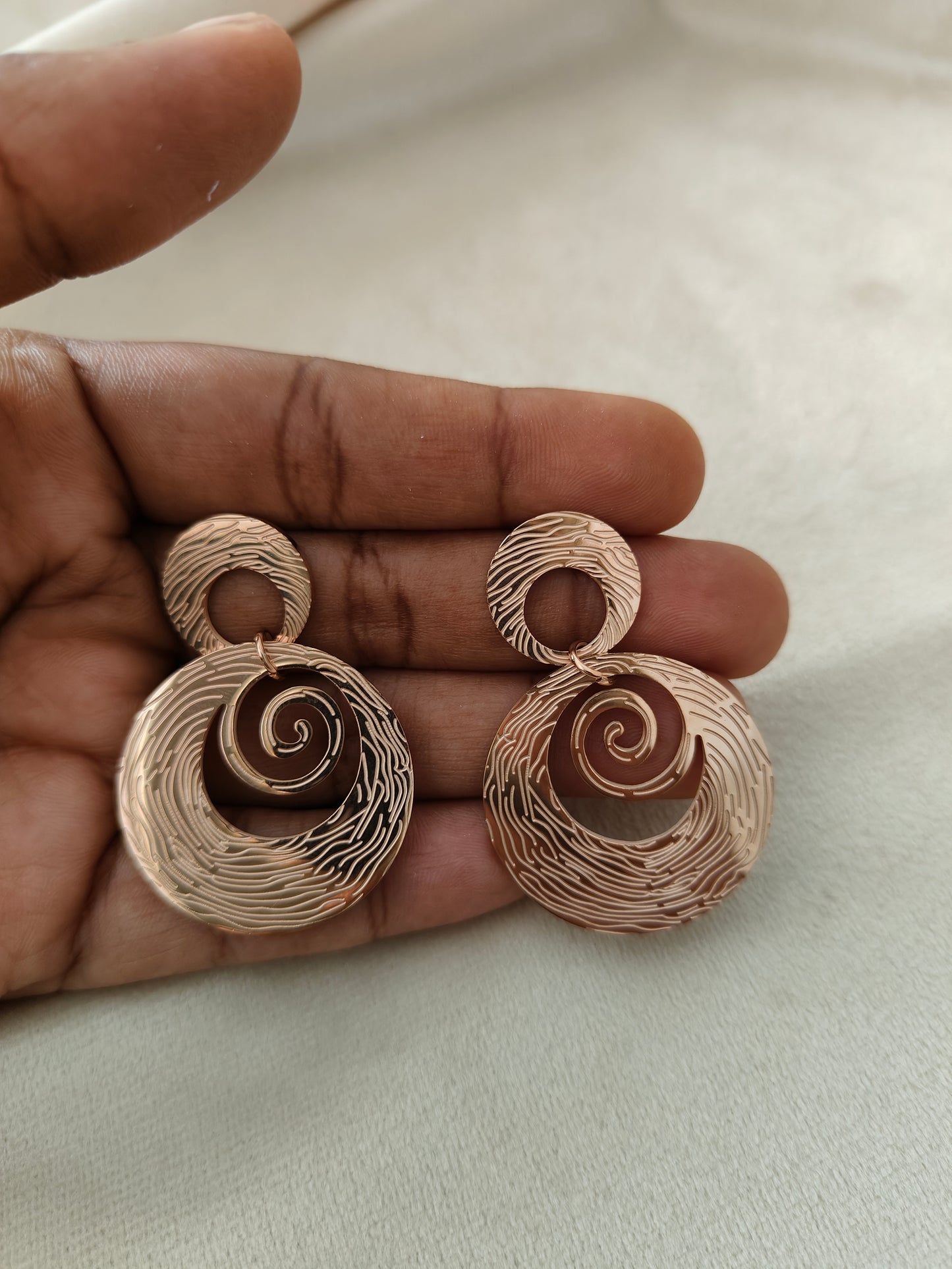 Swirl ring