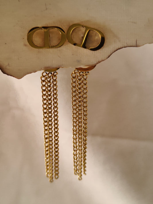 Signature Circle Drop