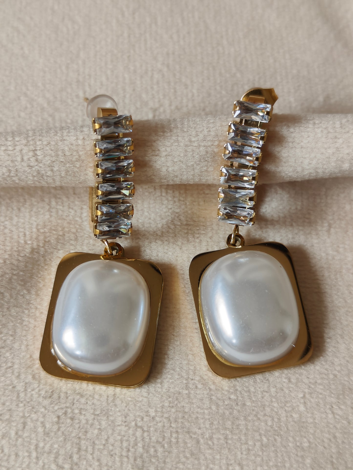 Baroque Pearl Square Drop