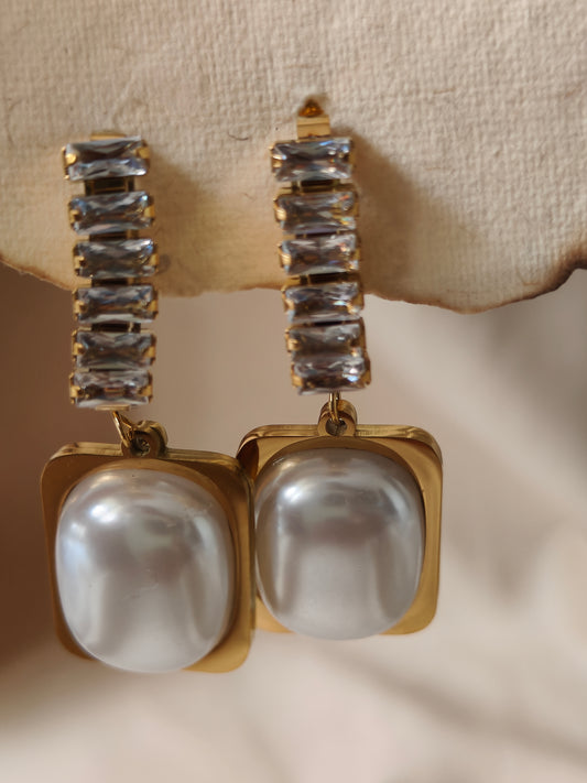 Baroque Pearl Square Drop