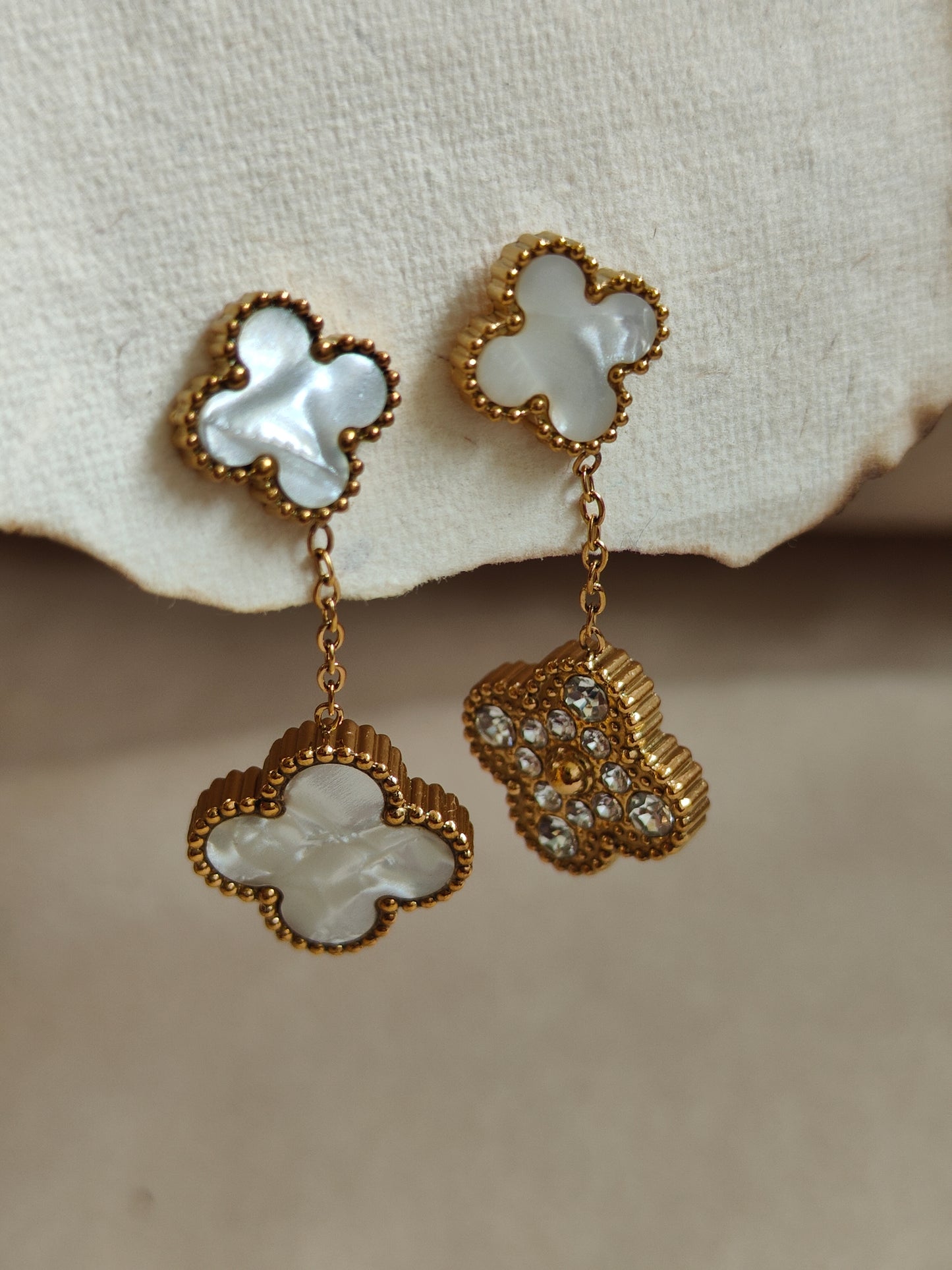 White Crystal Clover Drop