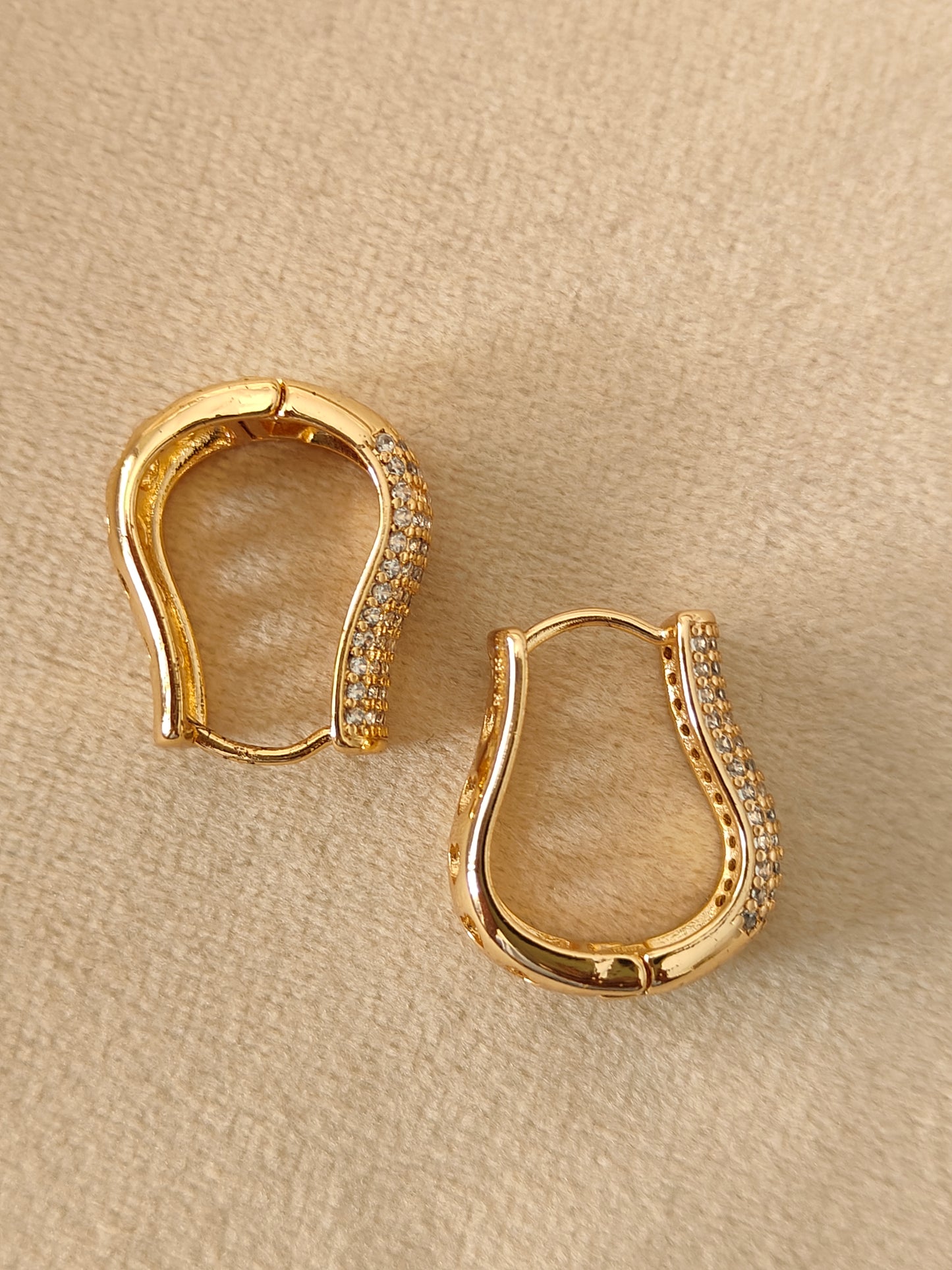 Lustrous Crystal Band